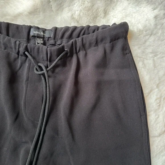 Drawstring Pants - Picture 3 of 4